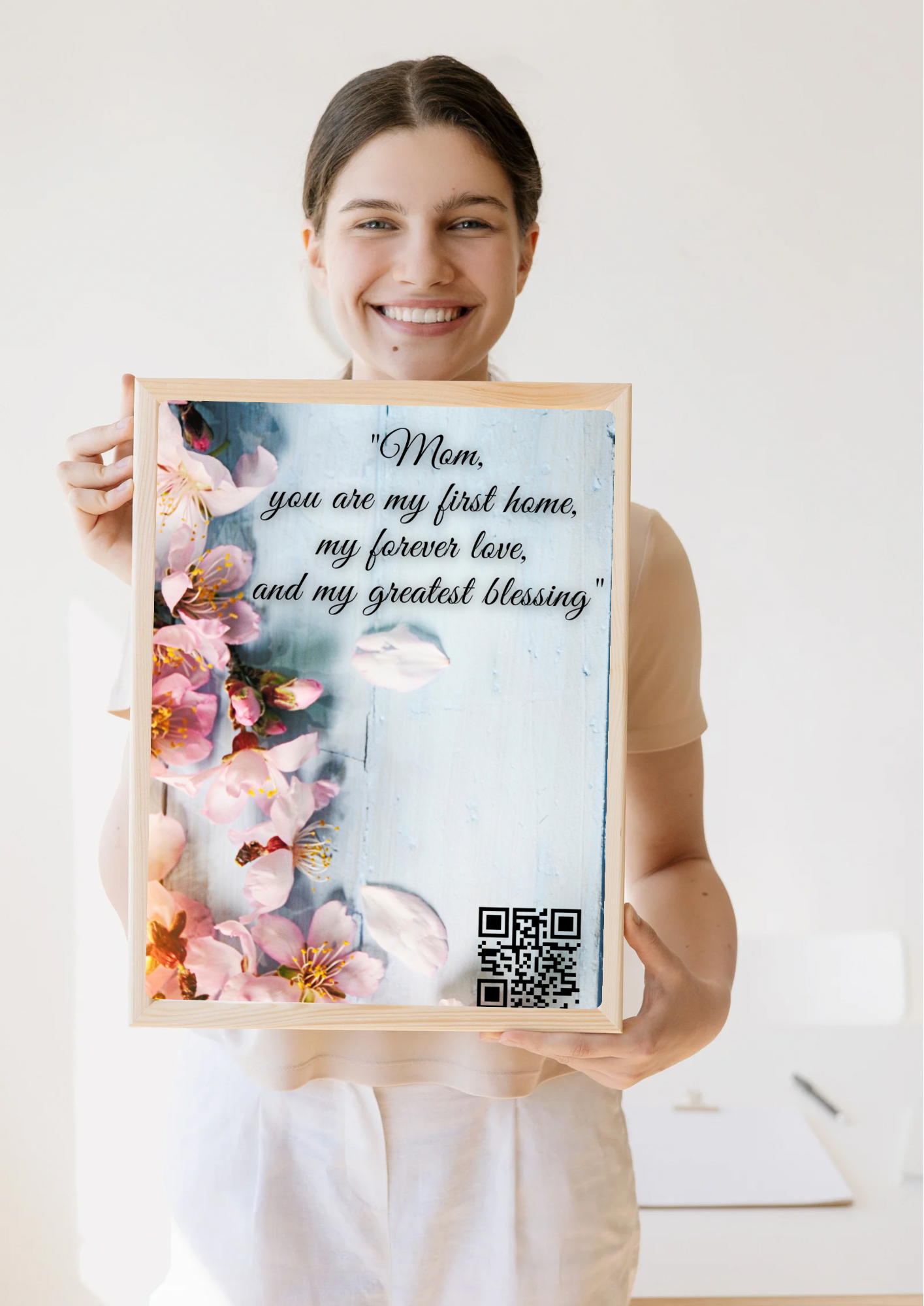 QR-code Moederdagcadeau met bloemen en liefdevolle quote 